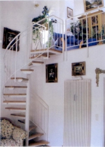 Treppe zur Galerie